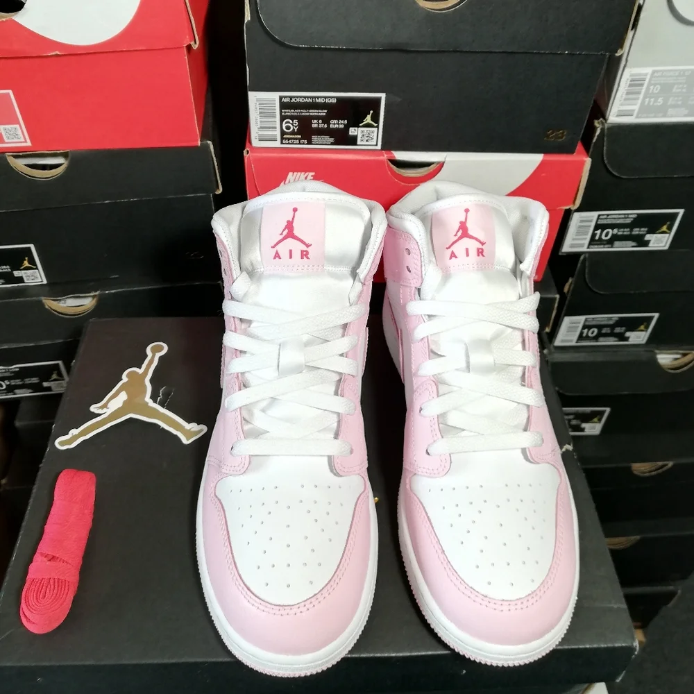 AIR JORDAN 1 MID "VALENTINES DAY" WOMEN'S US SIZE 8 BRAND NEW IN BOX - Picture 12 of 16